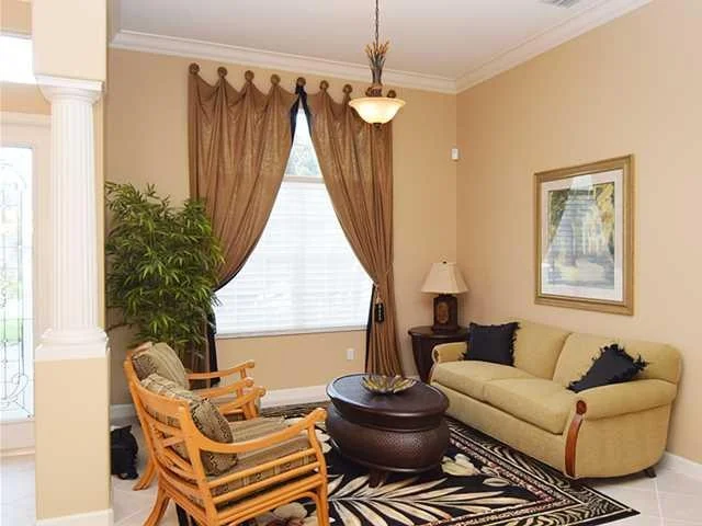 Photo of 837 SW BLUE STEM Way