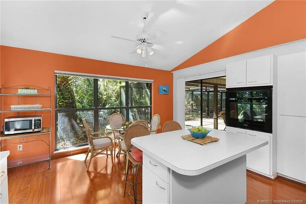 Photo of 8010 SE River Lane