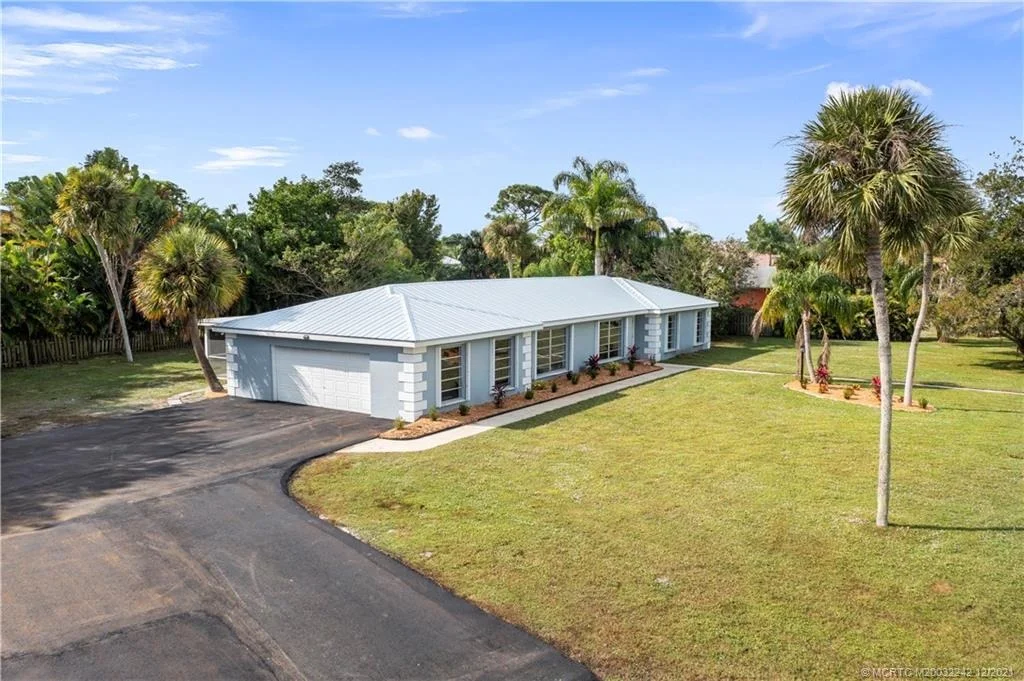 Photo of 693 NW Spruce Ridge Drive
