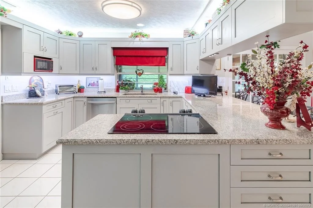 Photo of 2481 NW Everglades Boulevard