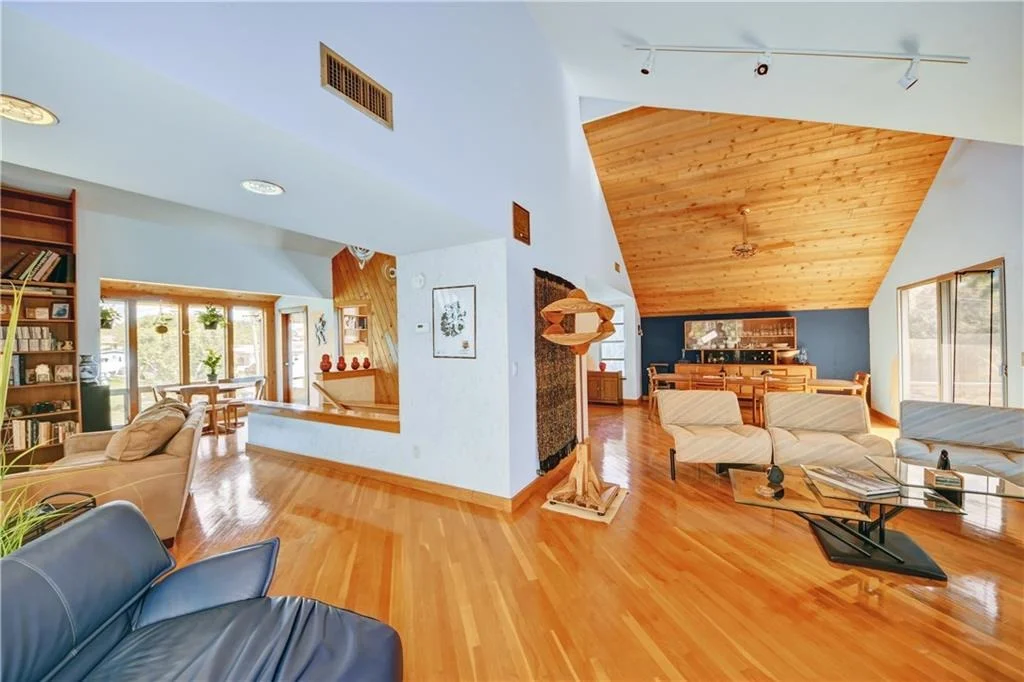 Photo of 951 NW Sunset Terrace