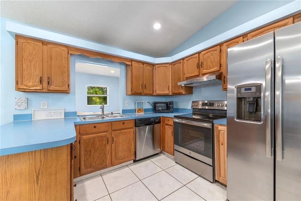 Photo of 710 SE Hibiscus Avenue