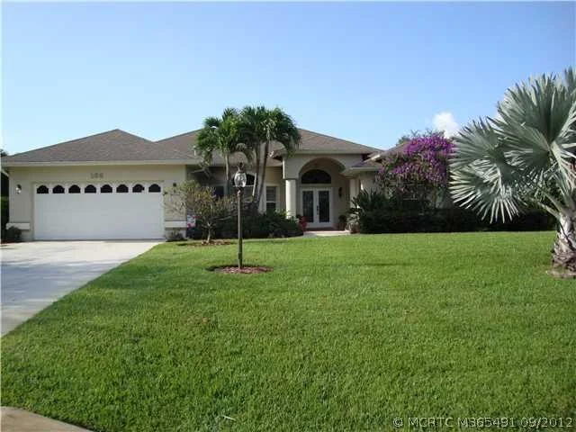 Photo of 166 SE ASHLEY OAKS Way