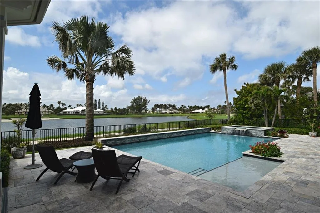 Photo of 2915 SE DUNE Drive