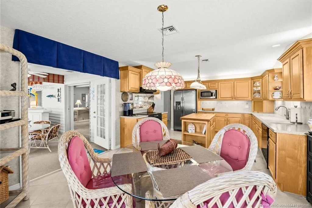 Photo of 2375 NW Cove View