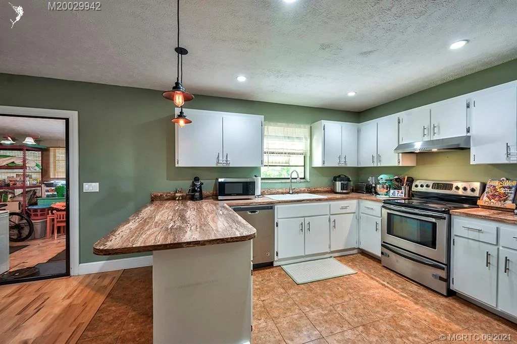 Photo of 2923 SE Bamboo Street