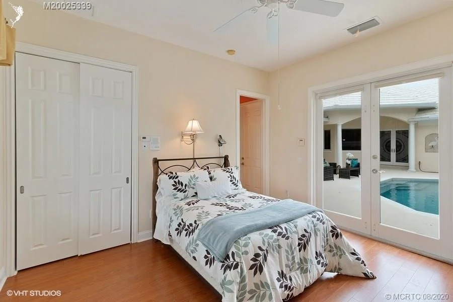 Photo of 6901 SE Harbor Circle