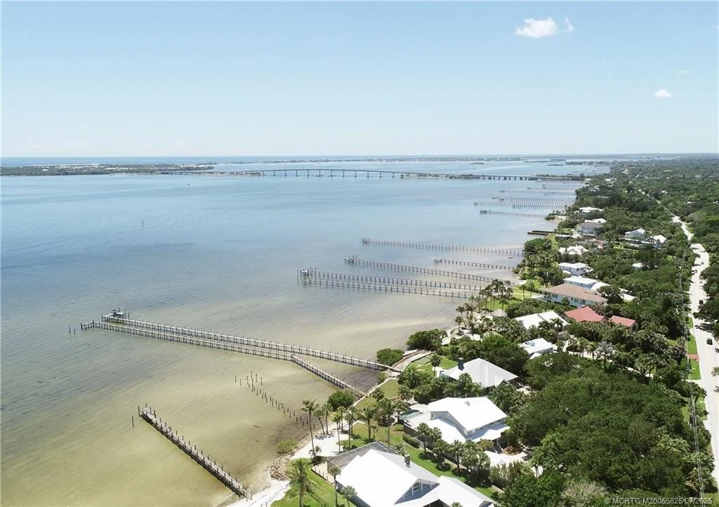 Photo of 114 N Sewalls Point Road