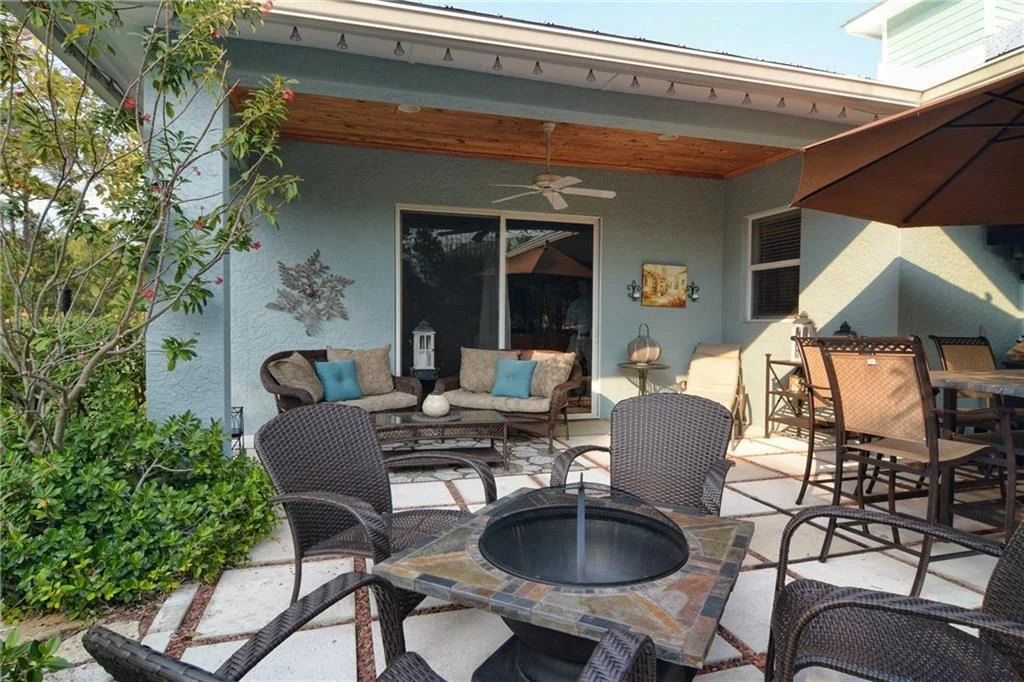 Photo of 2454 NW Hummingbird Circle
