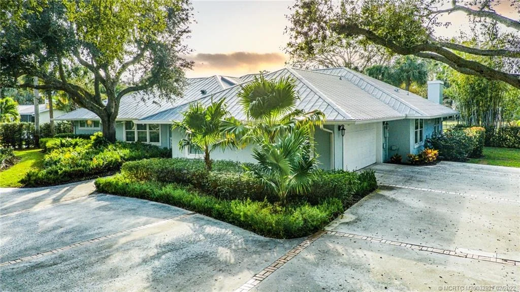 Photo of 124 SE Wells Drive