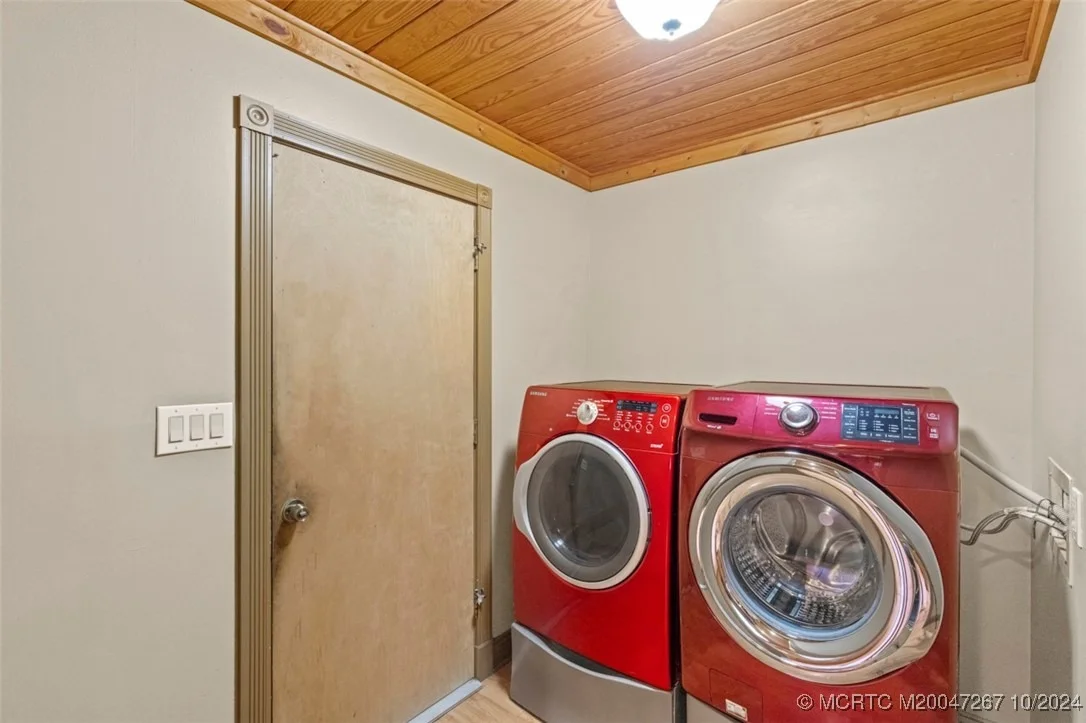 Photo of 3463 SE Narragansett Terrace