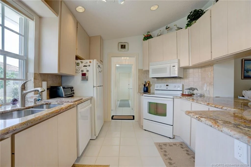 Photo of 8352 SE Double Tree Drive SE