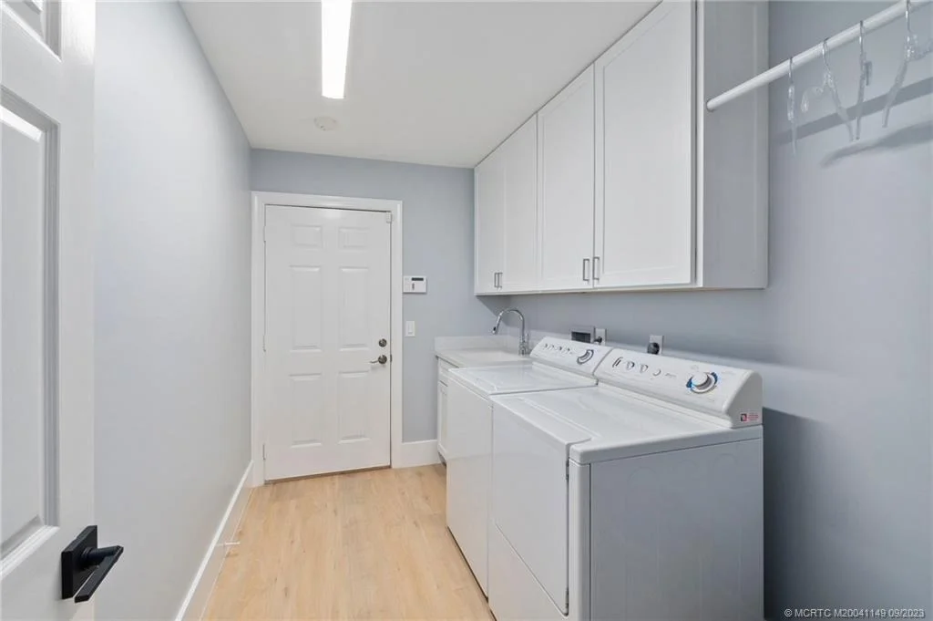 Photo of 6741 SE Harbor Circle