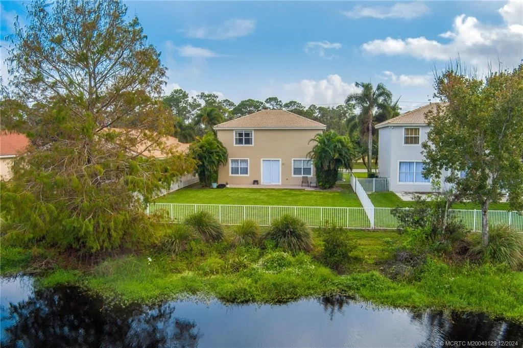 Photo of 1471 SE Legacy Cove Circle
