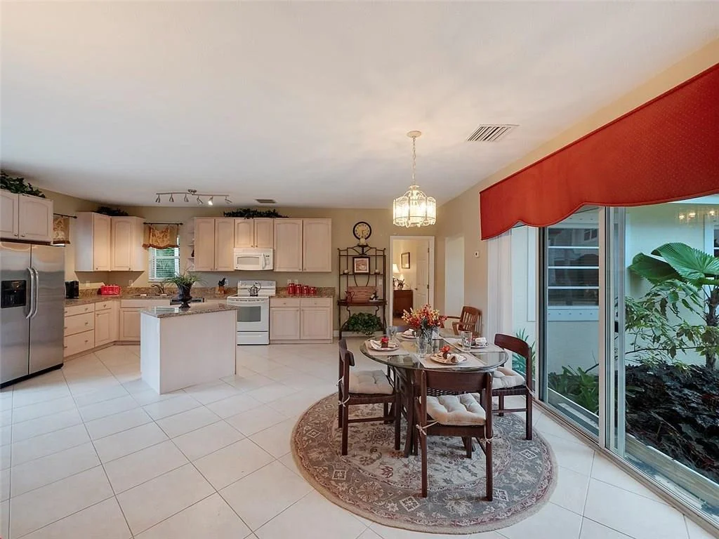 Photo of 1341 SE Riverside Drive