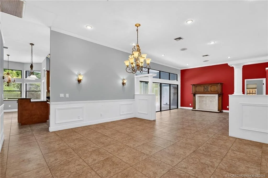 Photo of 672 SE Pin Oak Terrace