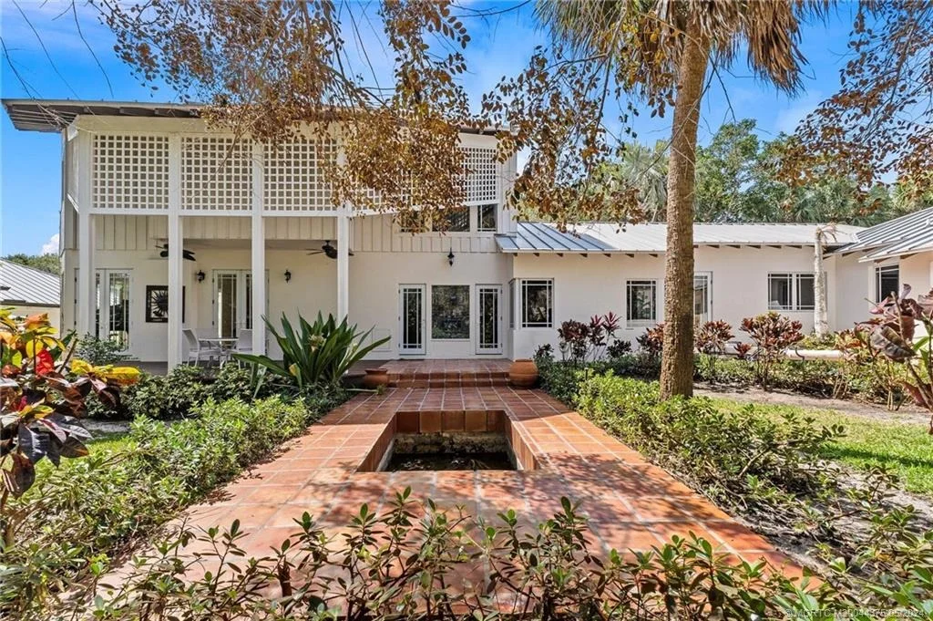 Photo of 12 Oakwood Drive