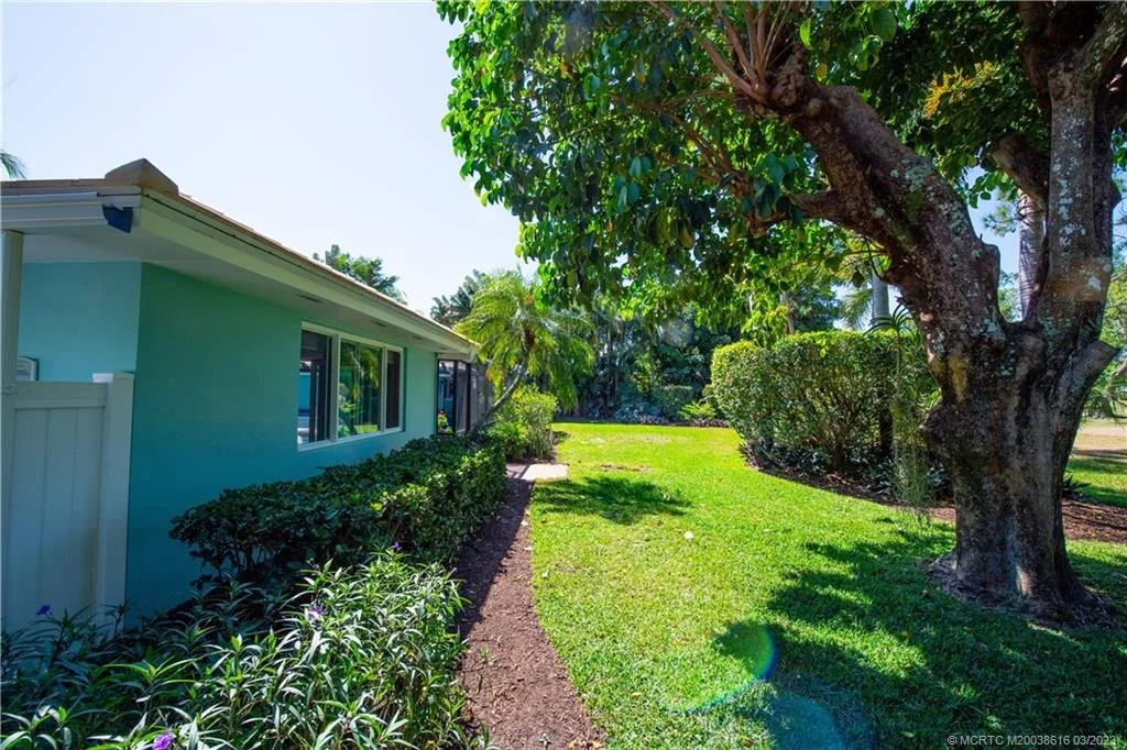 Photo of 3231 SE Fairway W