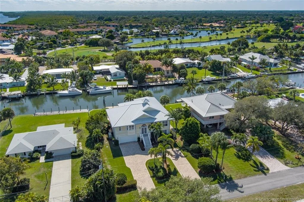 Photo of 5914 SE Horseshoe Point Road