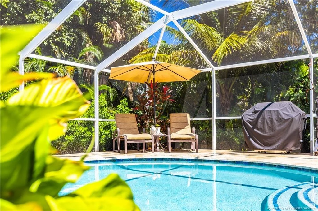 Photo of 6 Pineapple Lane