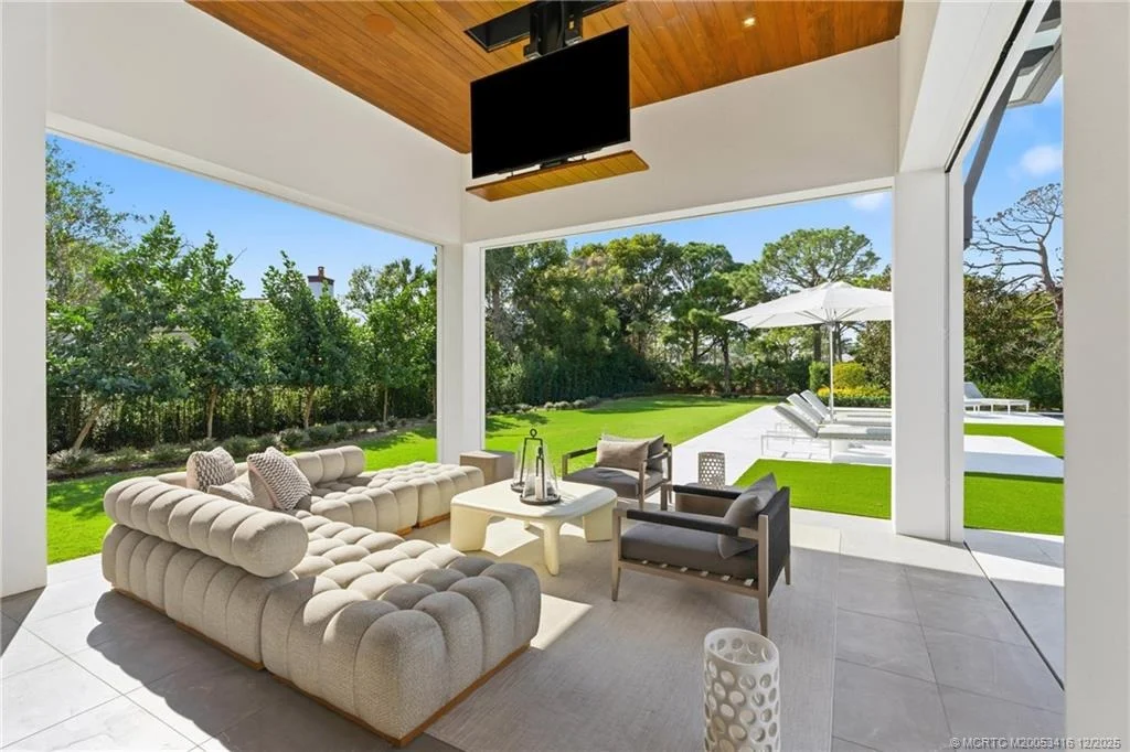 Photo of 210 Bears Club Drive