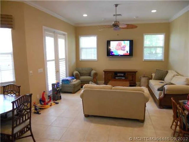 Photo of 82 SE Harbor Point Drive