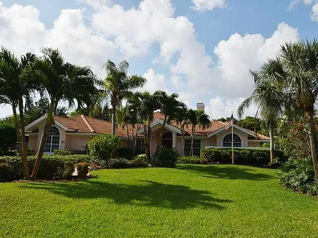 Photo of 330 SE SAINT LUCIE Boulevard