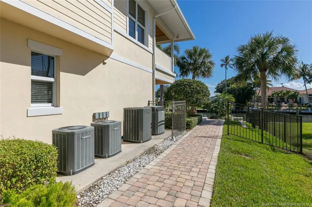 Photo of 5914 SE Horseshoe Point Road