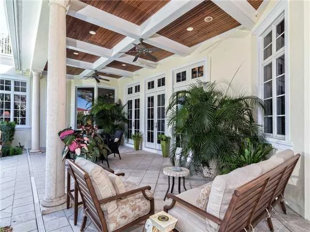 Photo of 6978 SE Harbor Circle
