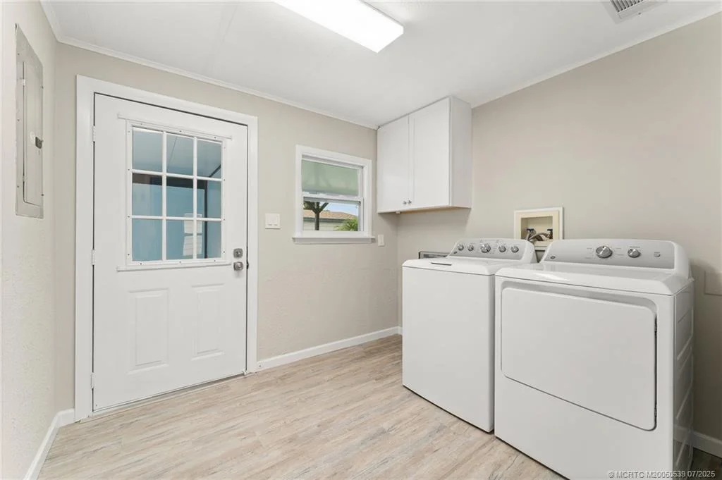 Photo of 2676 SW Thunderbird Trail