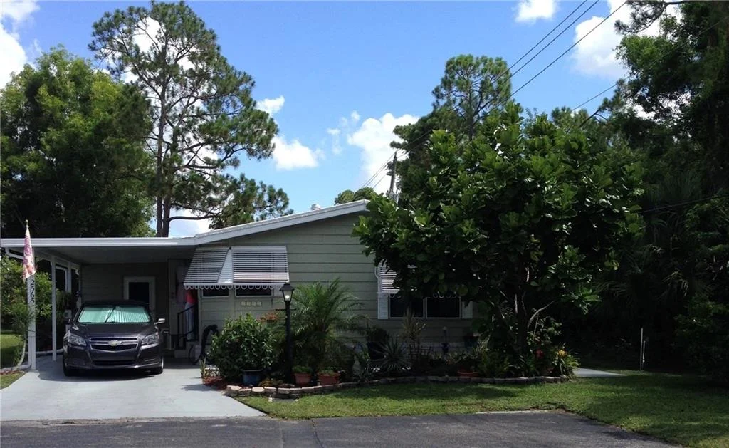 Photo of 2565 SW Thunderbird Trail