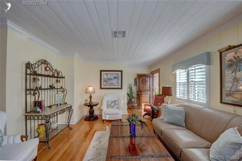 Photo of 819 SE Weir Street