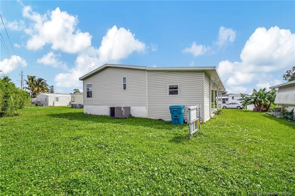 Photo of 4449 Royal Manor Boulevard