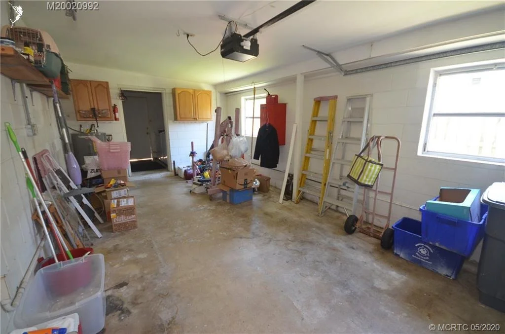 Photo of 1750 NW Sunset Boulevard