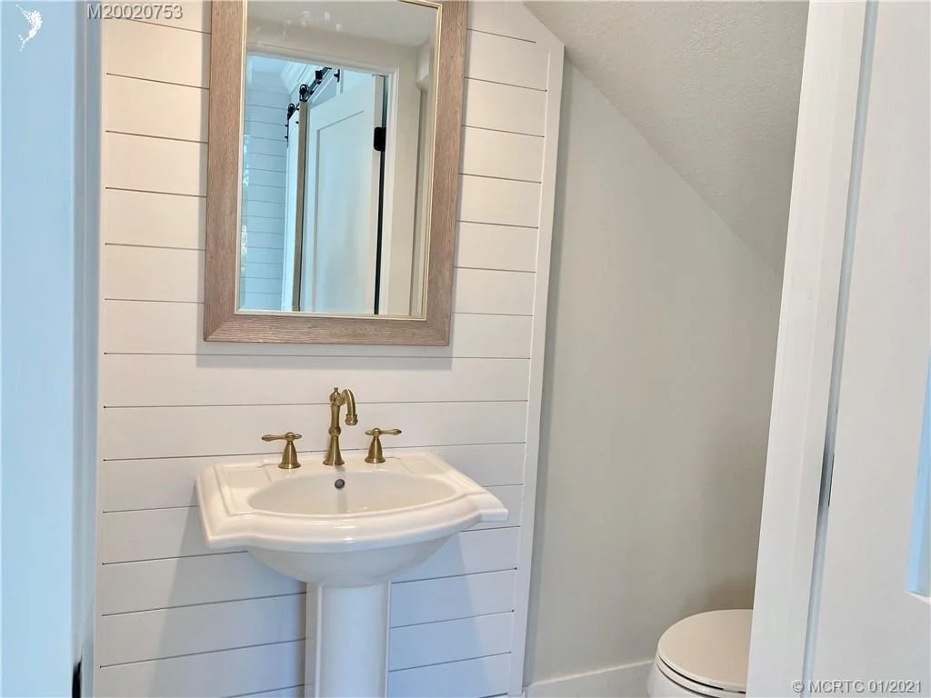 Photo of 1126 NE Post Oak Way