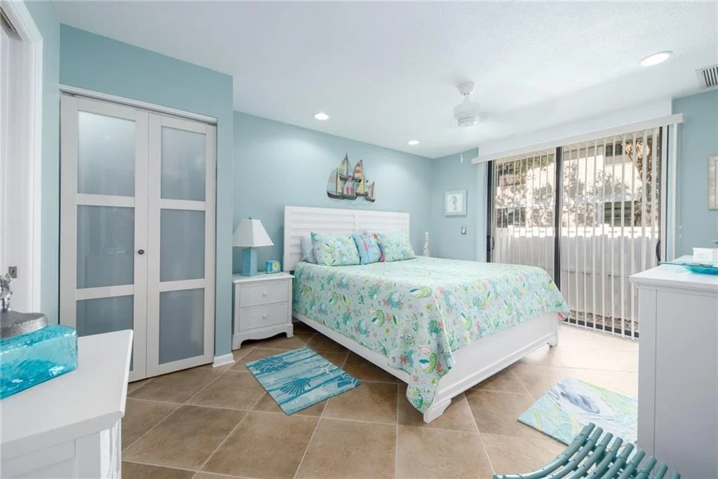Photo of Unit 307 at 307 NE Golfview Circle