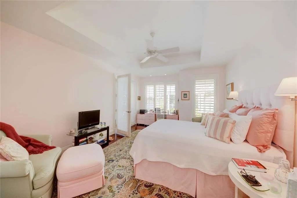 Photo of 3422 SE Cambridge Drive