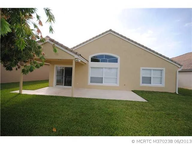 Photo of 7075 SE Twin Oaks Circle