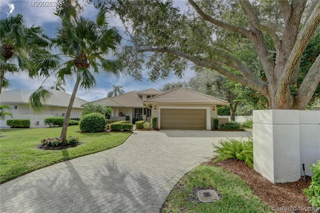 Photo of 3400 SE Cambridge Drive