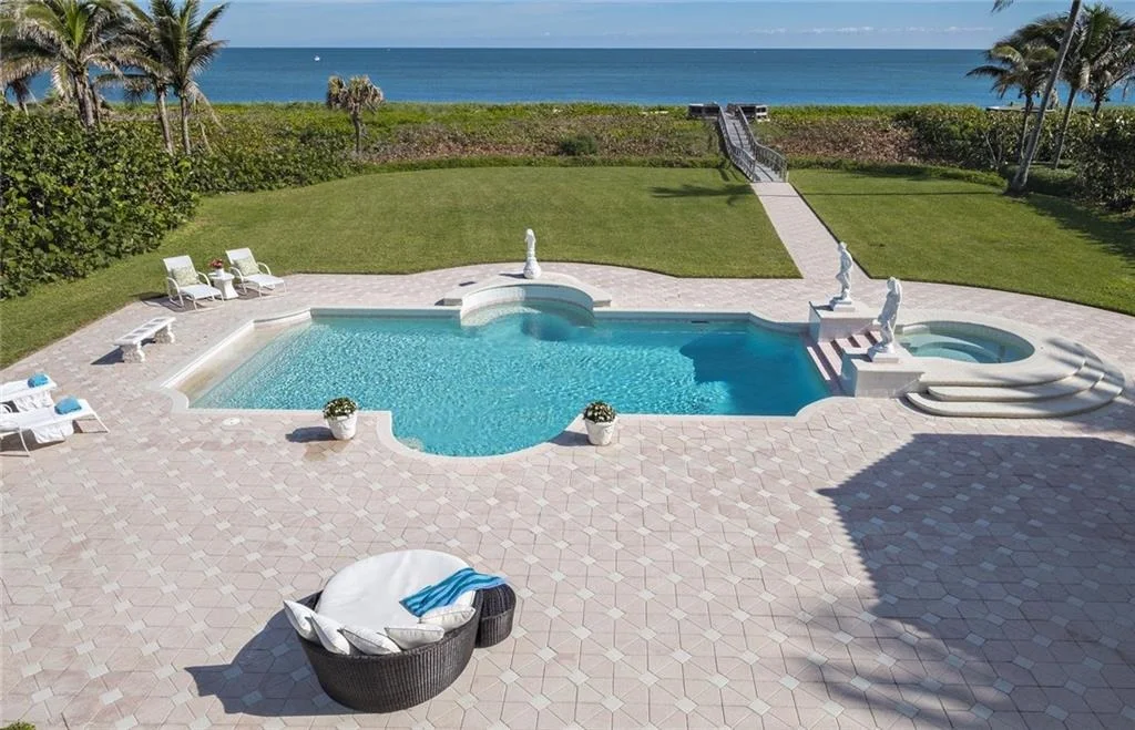 Photo of 2966 SE Dune Drive