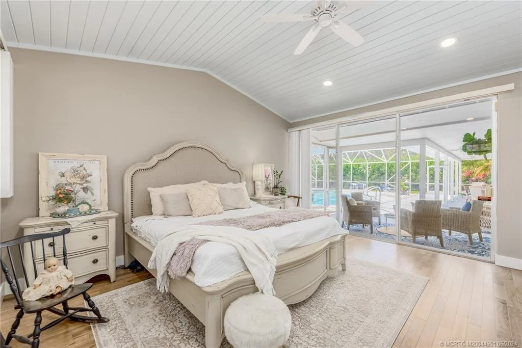 Photo of 1686 NW Harbor Place