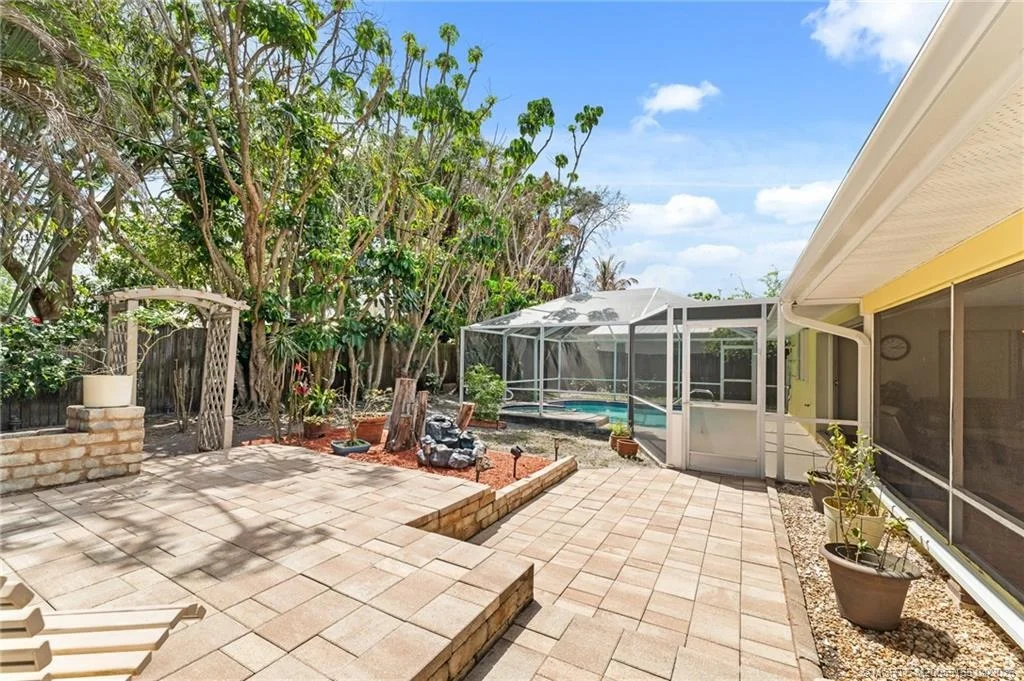 Photo of 1858 NW Azalea Street