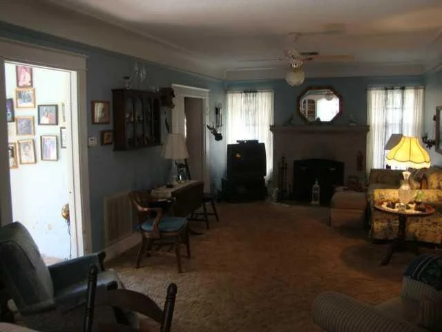 Photo of 216 SE Hibiscus Avenue