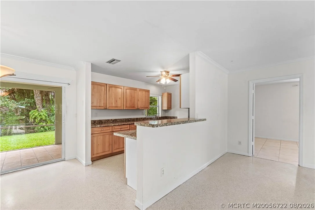 Photo of 502 SE Edgewood Drive