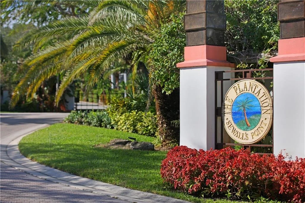 Photo of 7 NE Lofting Way