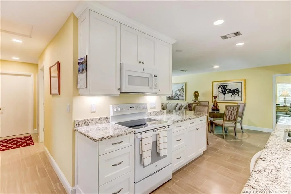 Photo of 1814 SE Granada Lane