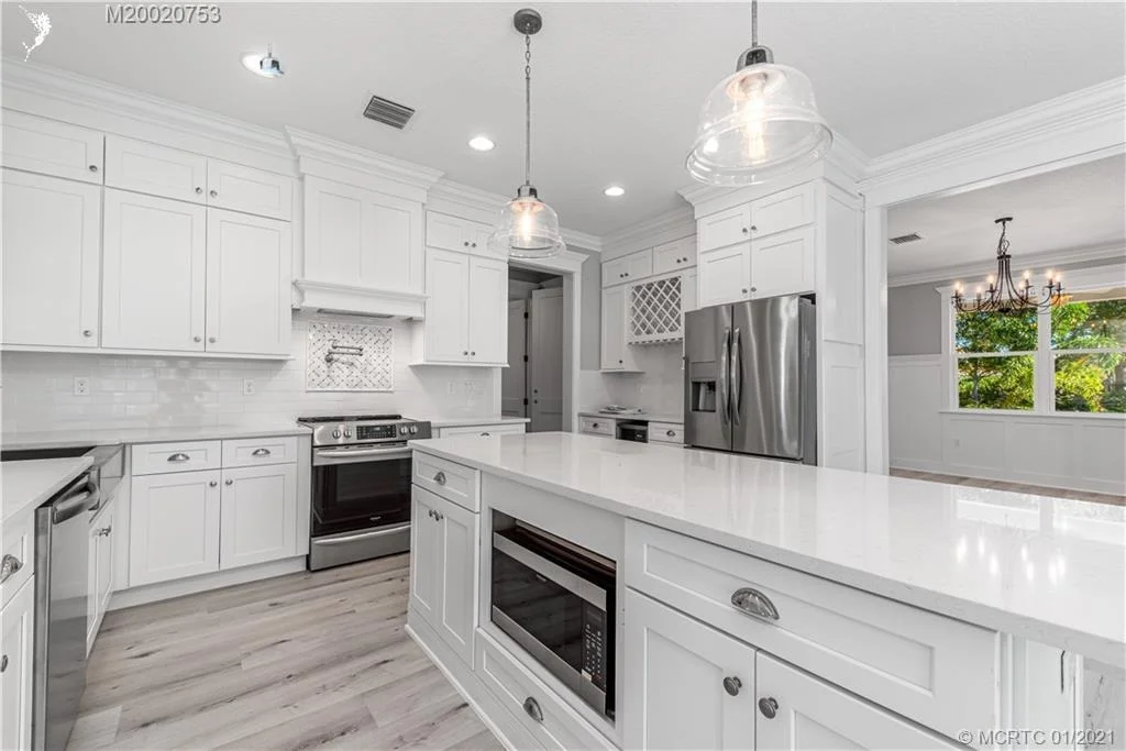 Photo of 1126 NE Post Oak Way