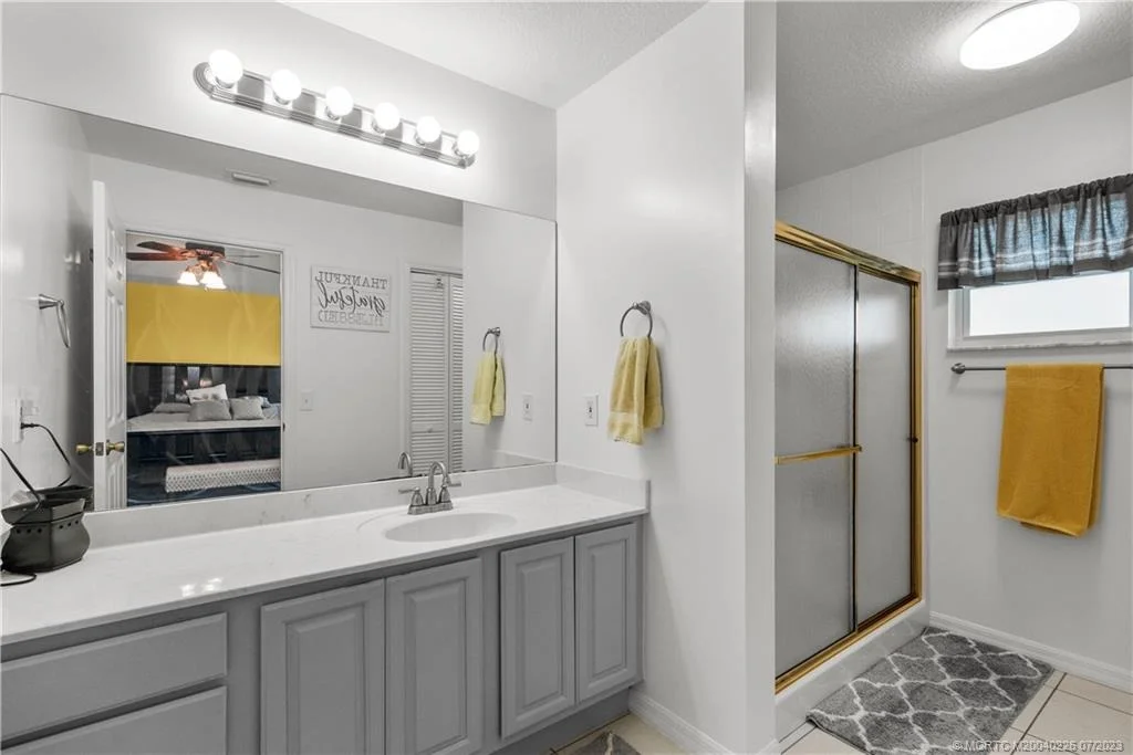 Photo of 664 SE 25th Street