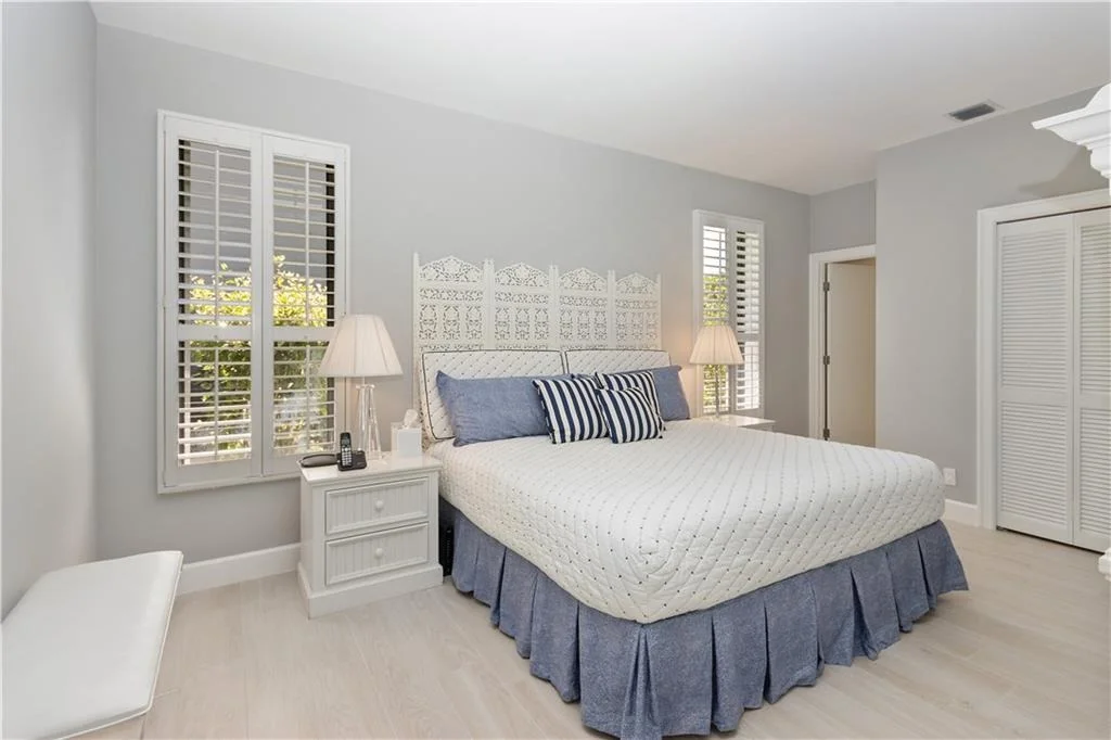 Photo of 6933 SE Harbor Circle