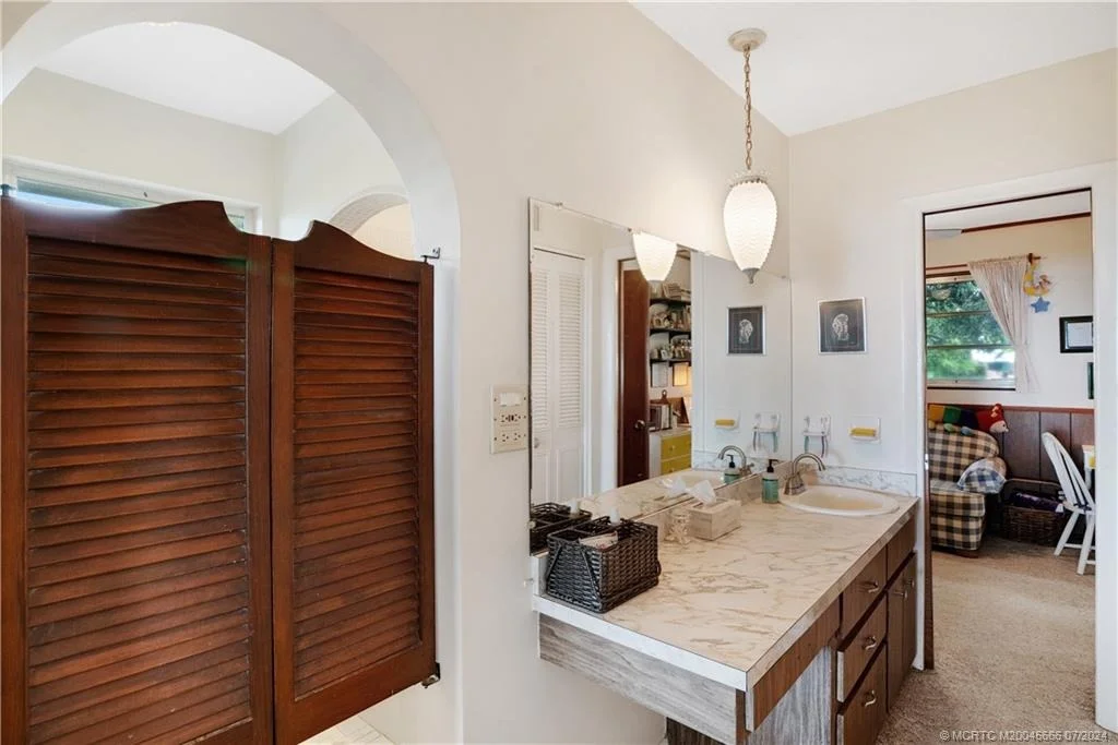 Photo of 1809 NW Bright River Point